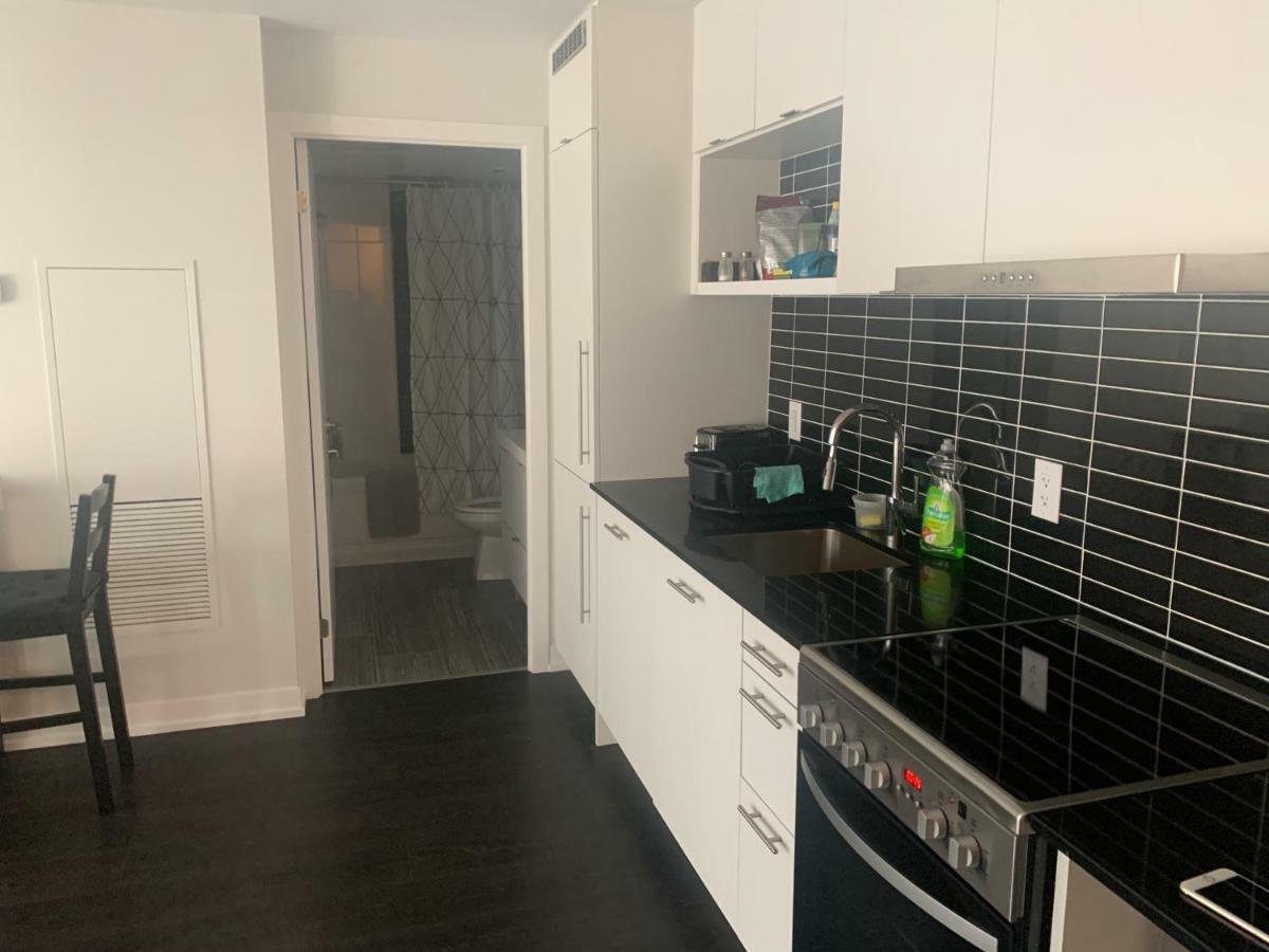 Metropolitan University-daphne Cockwell Complex Apartment Toronto